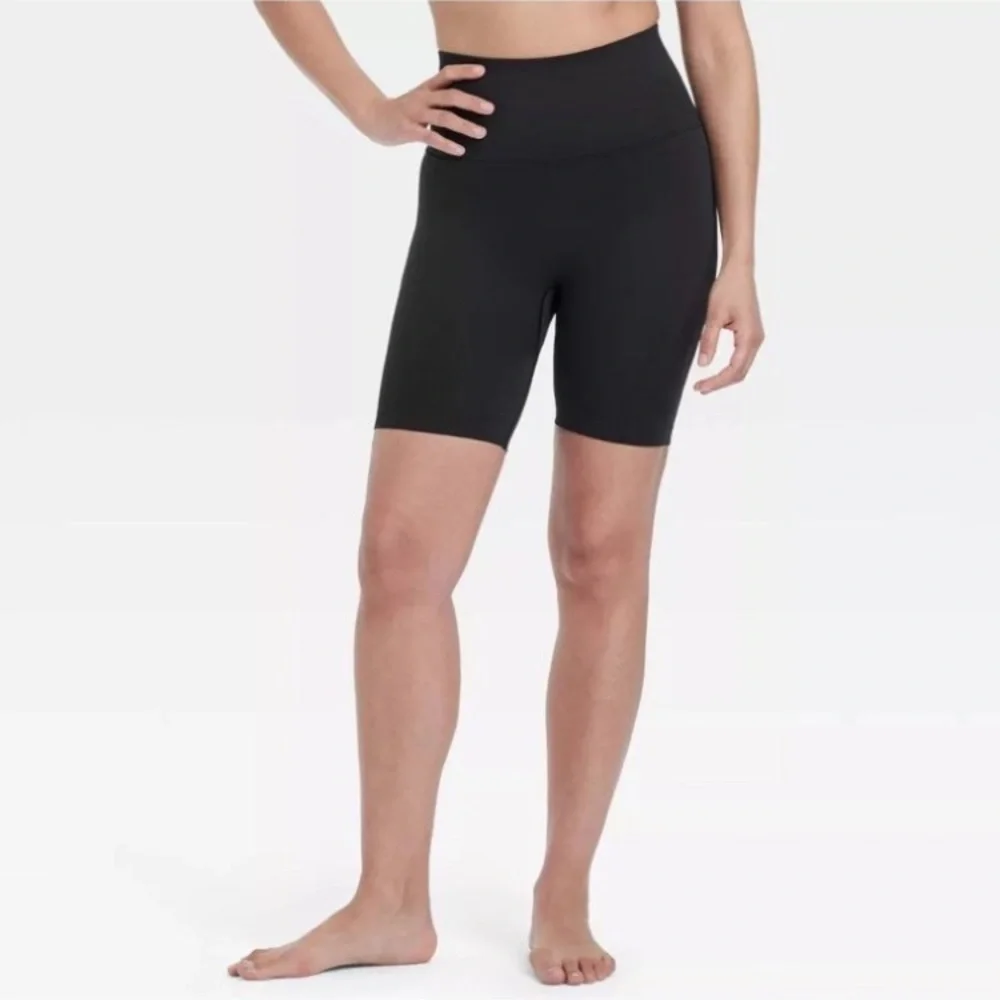 All In Motion Set Of 3 Women’s High-Rise Shorts Black Taupe Size Medium - Picture 3 of 12